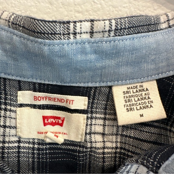 Levi's Blue and White Plaid Shirt Flannel Boyfriend‎ Fit Size Medium - Picture 2 of 4